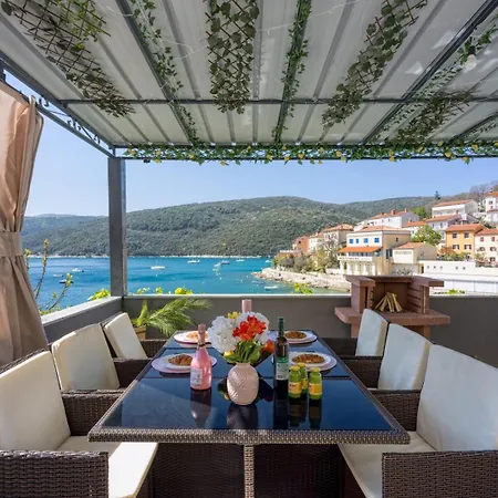 Riva Luxury Seafront 4* Rabac