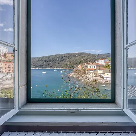 Riva Luxury Seafront