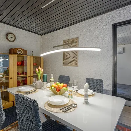 Gostinjska kuća Riva Luxury Seafront